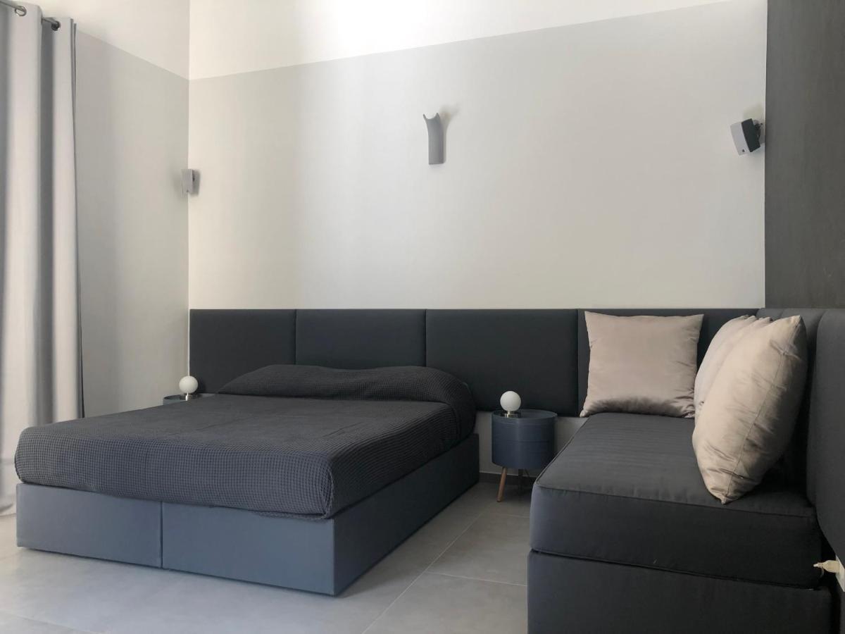 Carlo V - Con Piscina E Giardino Privati Apartment Lecce Exterior photo